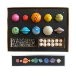 Dear Universe. Set de Planetas, lunas y estrellas de madera