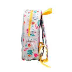 Alternative view of Mochila Iti Grande – Colección Manatí